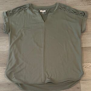 Cupio Olive Short Sleeve Top